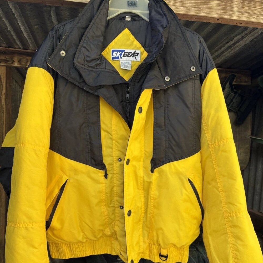 Ski Gear Winter Jacket Men's SZ XL pockets, zipper & snaps